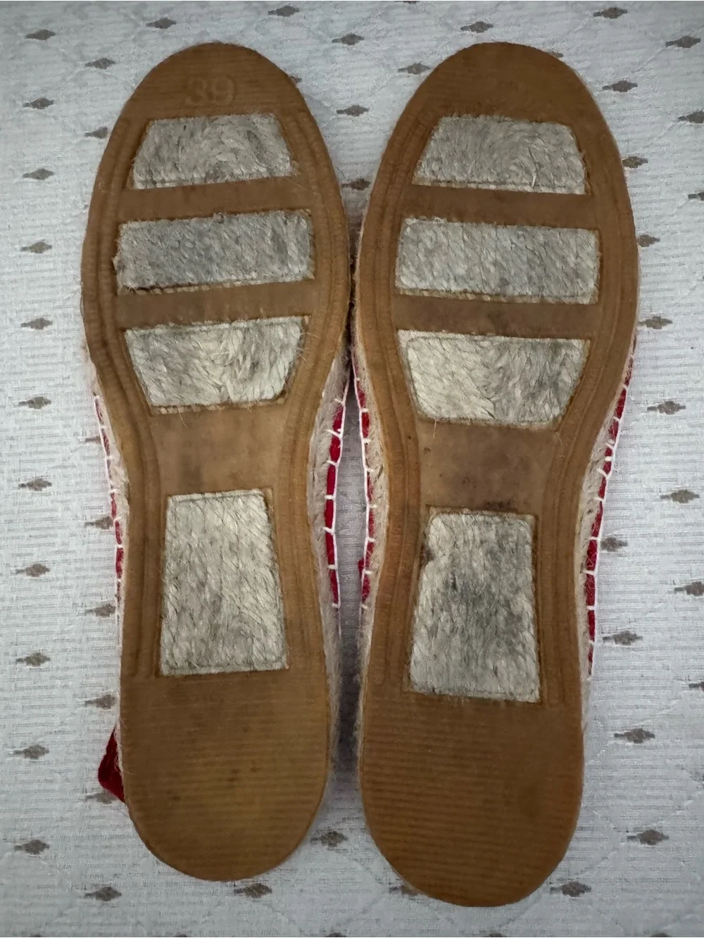 Source Unknown Red Espadrille-Style Women’s Slip-Ons